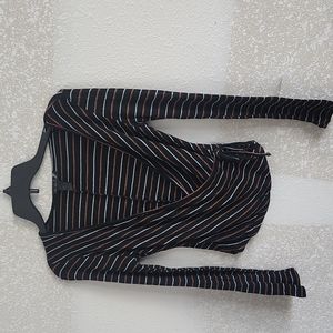 Urban Heritage strip knot side Long sleeves Top